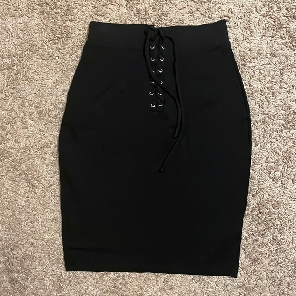 High waisted pencil skirt
